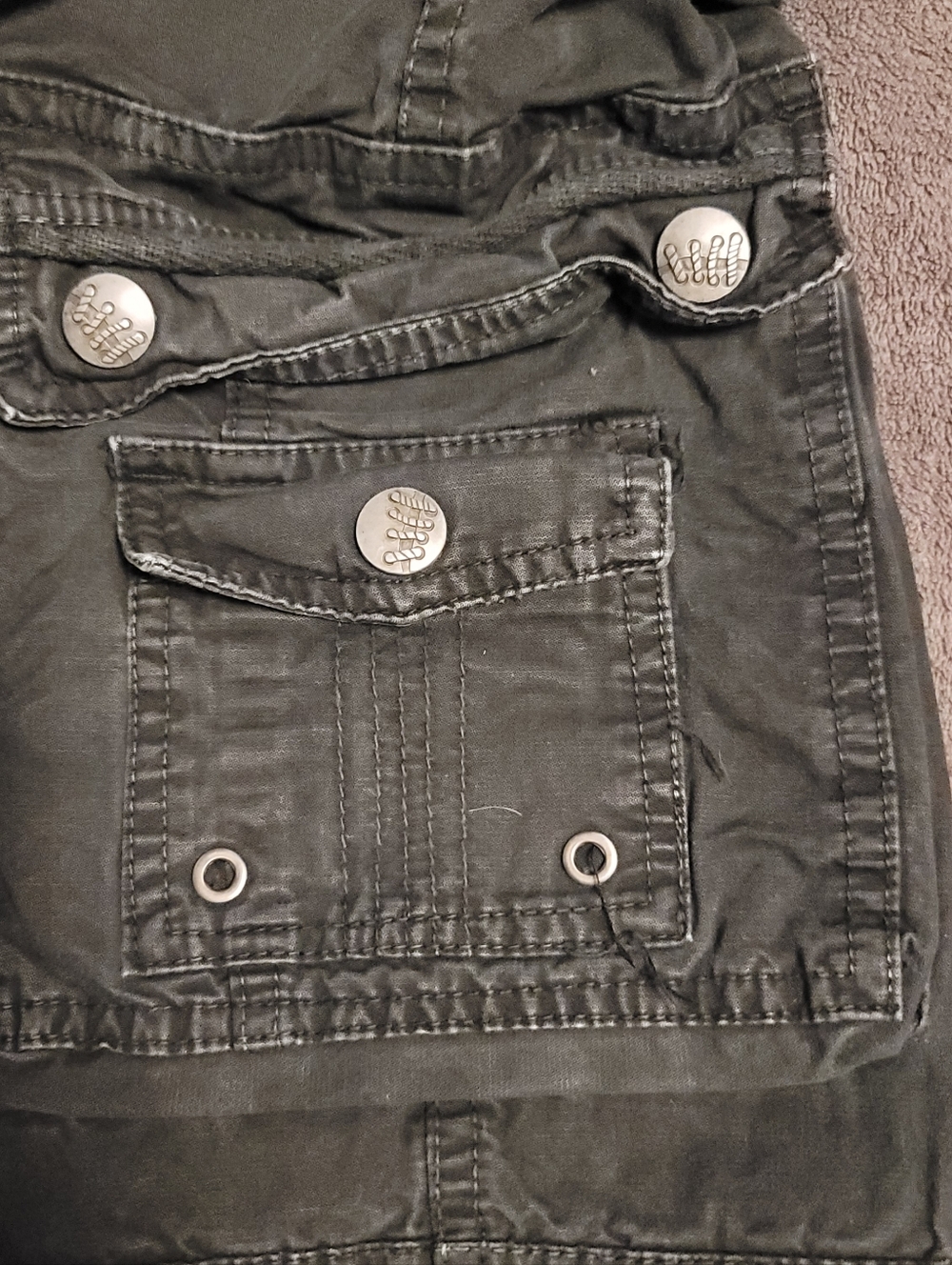 Route 66 Black Waistband Cargo Shorts. Size 30 - Picture 3 of 7